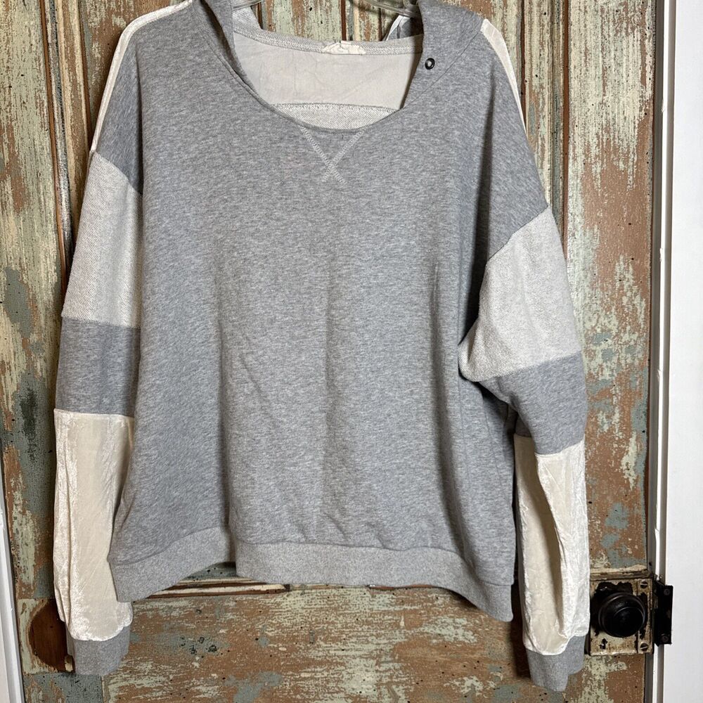 Easel Gray Long Sleeve Women’s Large Hoodie Tunic Sweatshirt Velour Colorblock